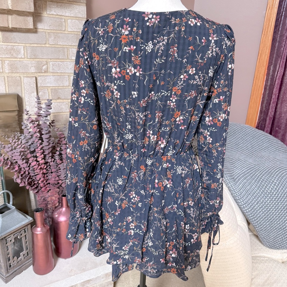 TULAROSA Dee Dee Mini Dress in Navy Blue Floral Print - Picture 5 of 9
